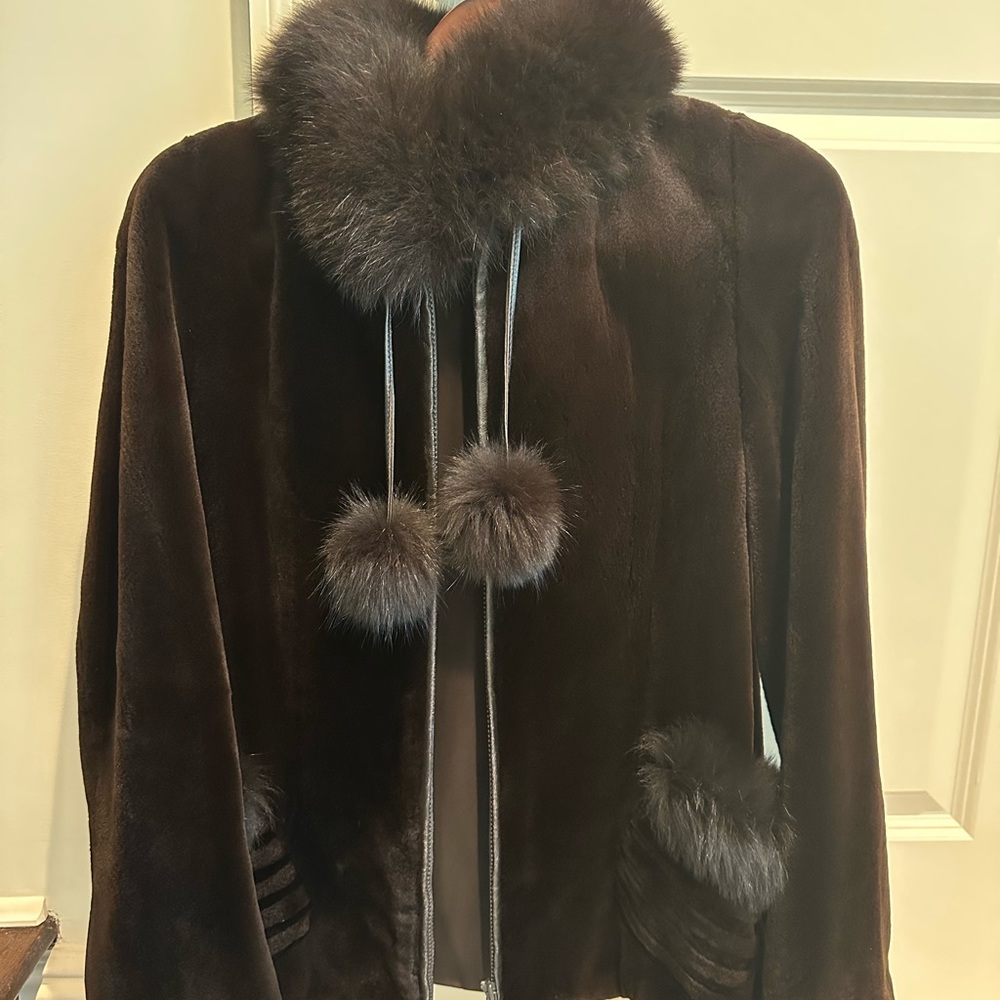 Mink fur coat with fox trim Size 8